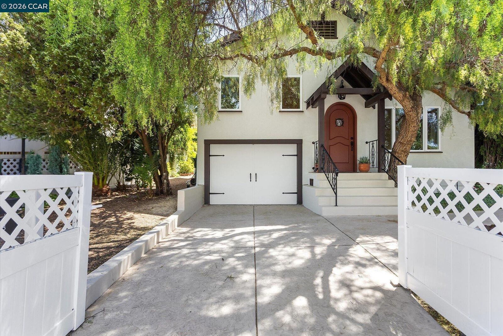 Property Photo: 246 Wellington Ave CA 94520