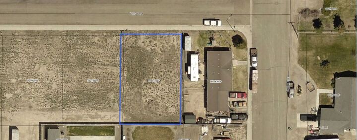 Property Photo: 880 Tobar Street NV 89835