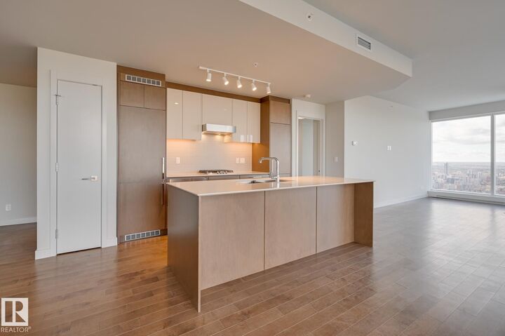 Property Photo: 10360 102 Street NW 3901 AB T5J 0K3