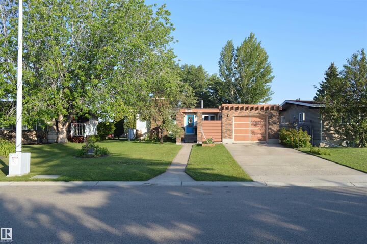 Property Photo:  4208 89 Street NW  AB T6K 1B9 