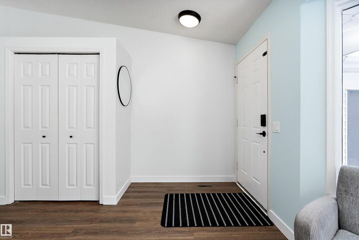 Property Photo:  49 Deerbourne Drive  AB T8N 4R2 
