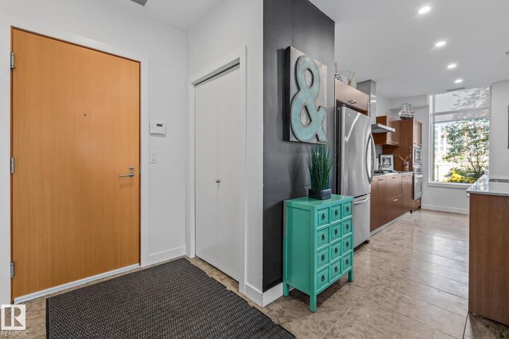Property Photo:  2504 109 Street NW 106  AB T6J 2H3 