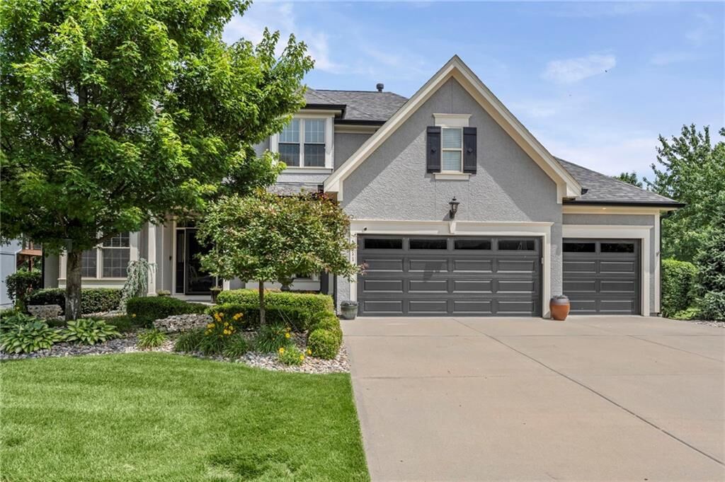 Property Photo: 5211 Kenton Street KS 66226