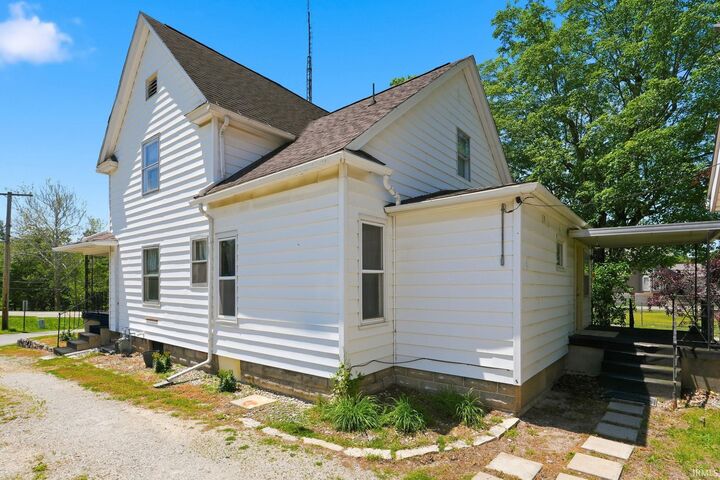 Property Photo: 101 Wolcott Street IN 46795