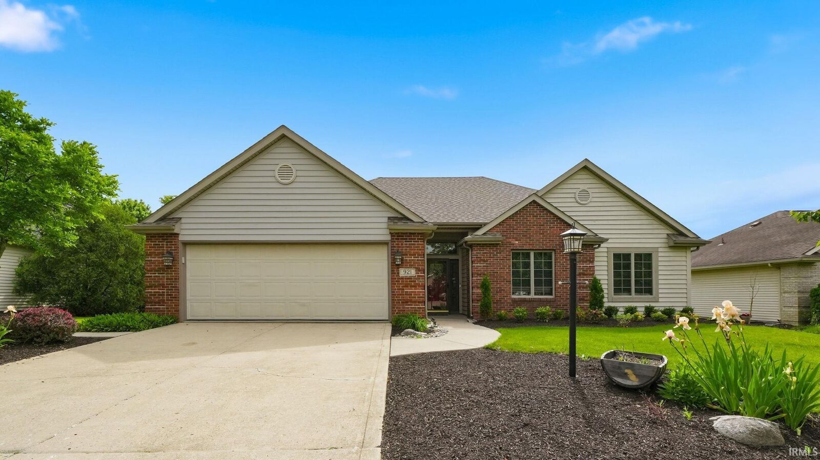 Property Photo:  921 Autumn Ridge Lane  IN 46804 
