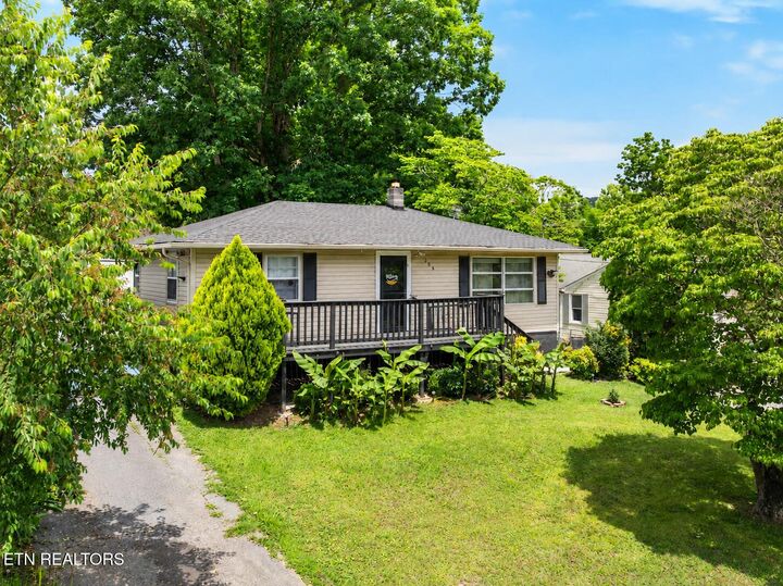Property Photo:  508 W Hemlock St  TN 37766 