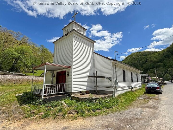 Property Photo:  42 Madison Avenue  WV 25826 