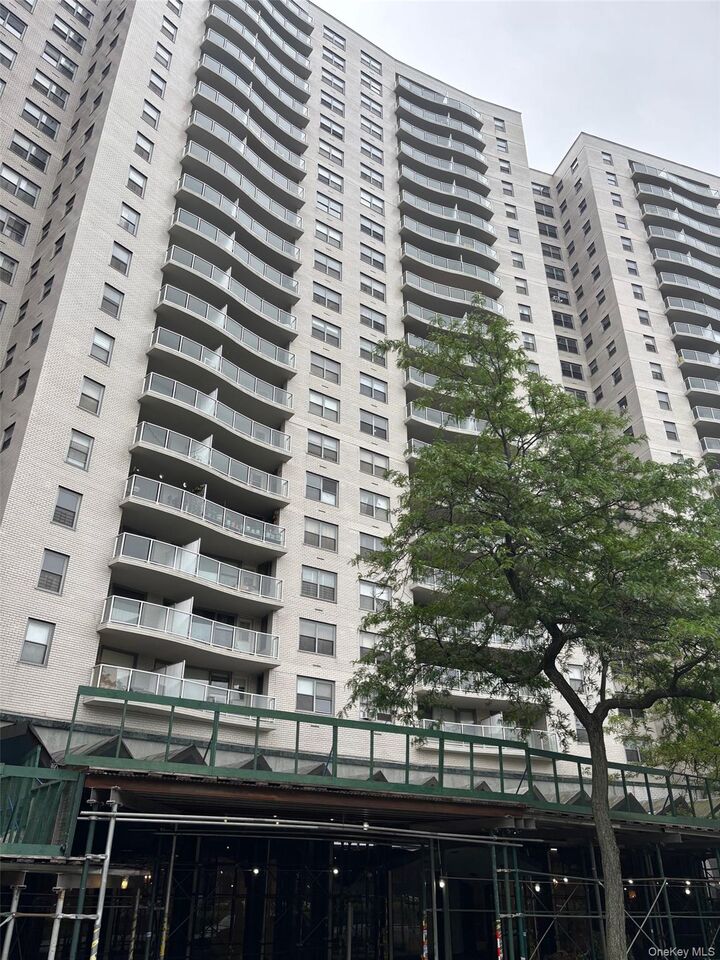 Property Photo: 1020 Grand Concourse 6L NY 10451