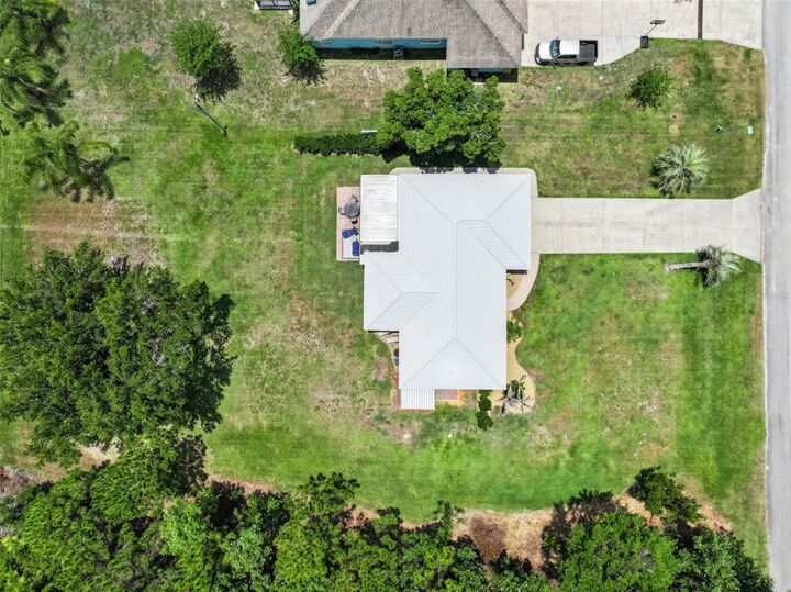 Property Photo: 7651 Limonia Drive FL 33855