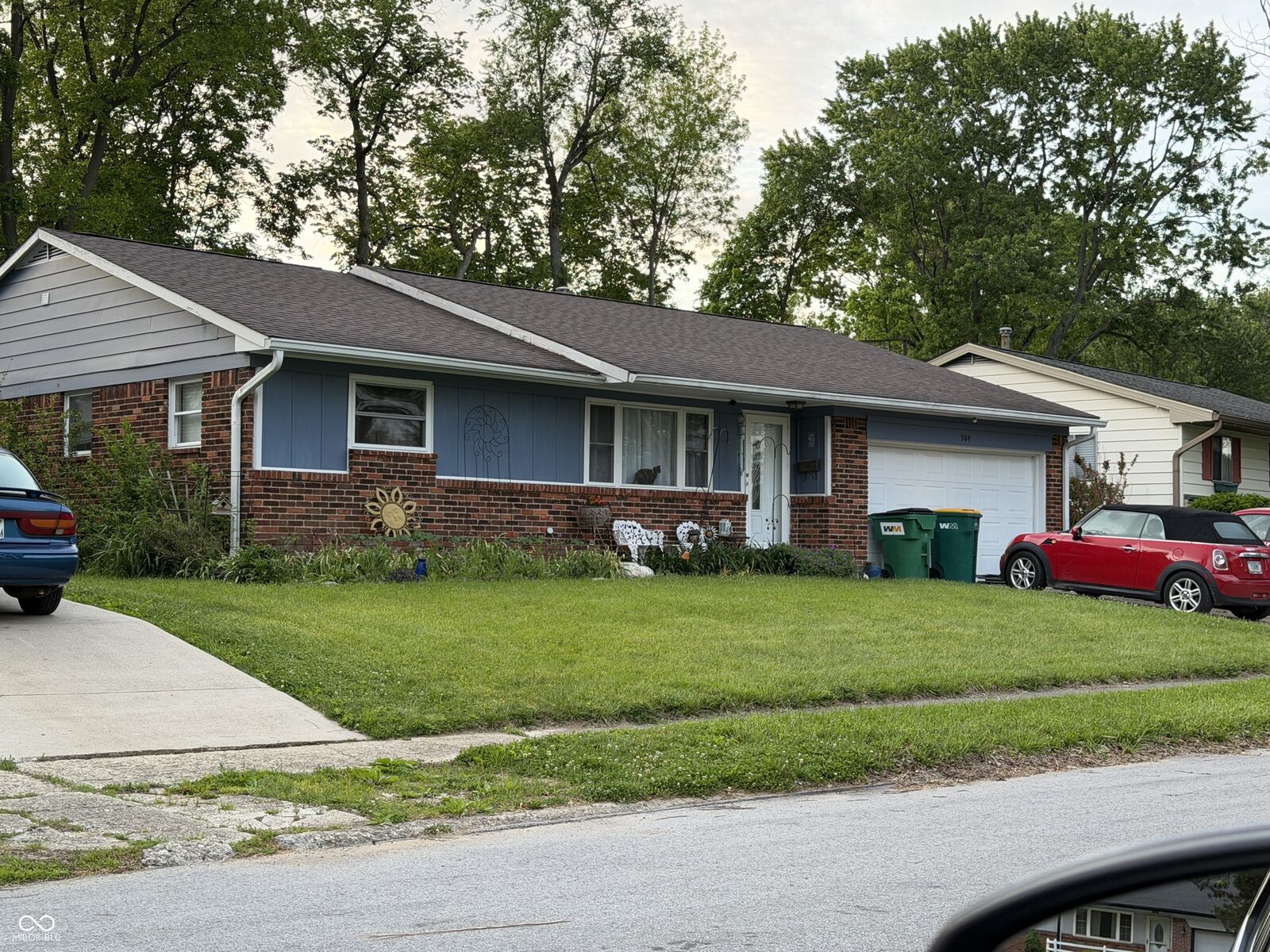 Property Photo: 504 Magnolia Drive IN 46168