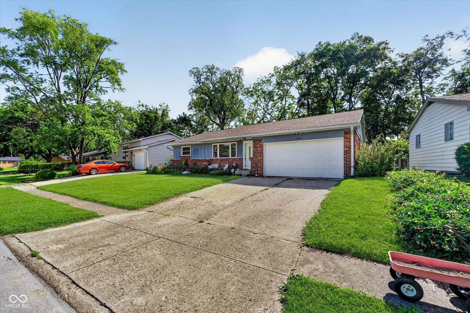 Property Photo: 504 Magnolia Drive IN 46168