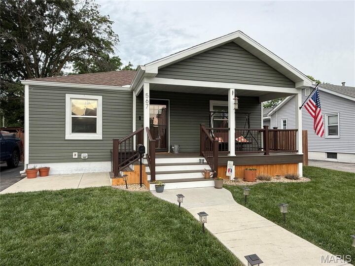 Property Photo:  567 10th Street  IL 62095 