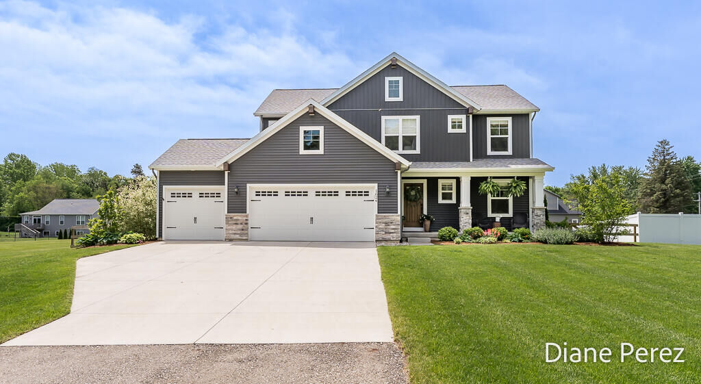 Property Photo:  1624 Harding Street  MI 49423 