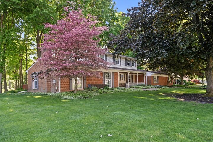 Property Photo:  23260 Ennishore Drive  MI 48375 
