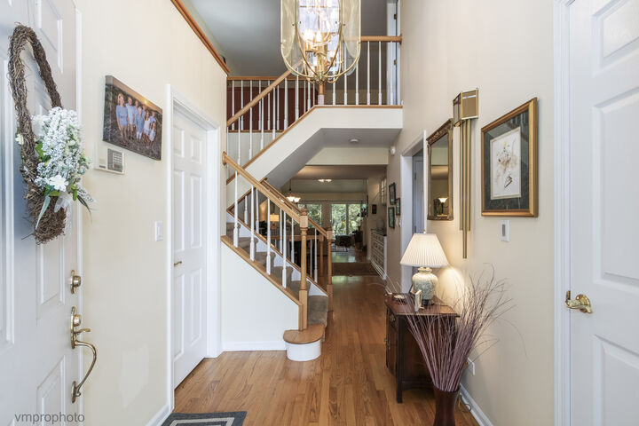 Property Photo:  1916 W Ashbury Lane A  IL 60067 