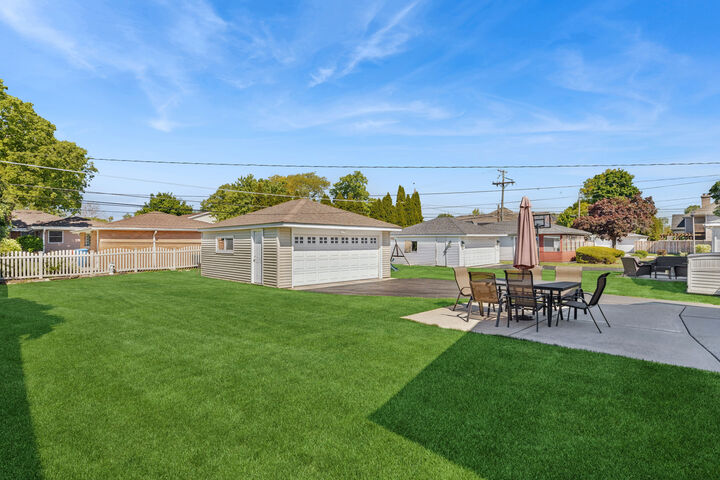 Property Photo:  780 S Mitchell Avenue  IL 60126 