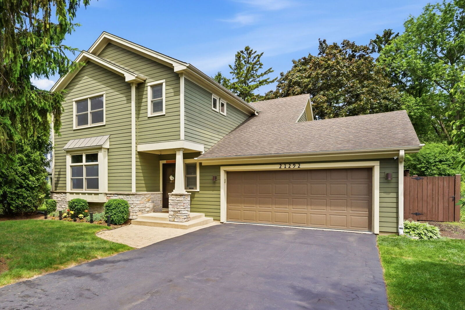 Property Photo:  21292 W Starry Lane  IL 60047 