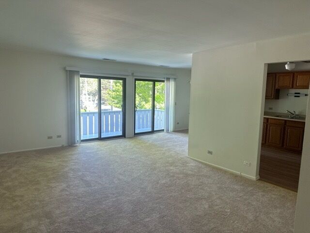 Property Photo:  380 Heather Court 2B  IL 60193 
