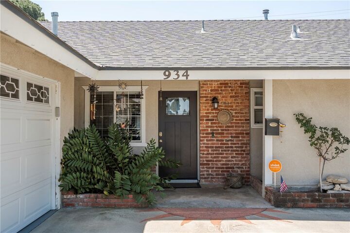 Property Photo:  934 Lorna  CA 92882 