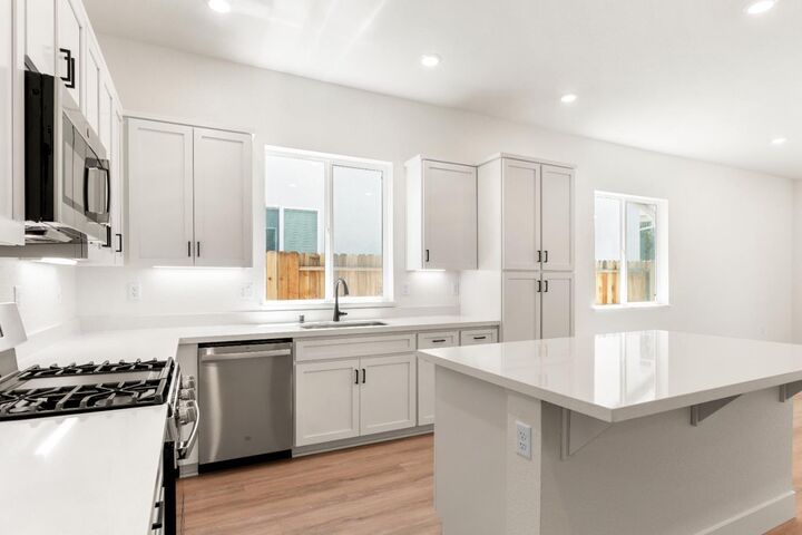 Property Photo:  1094 Wayne Way Lot95  CA 95993 