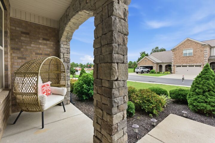 Property Photo:  2108 Halfmoon Way  TN 37130 