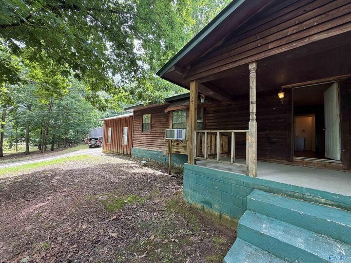Property Photo:  760 West Lacon Road  AL 35622 