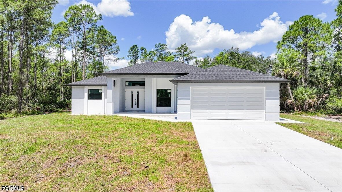 Property Photo:  1621 Eighth Avenue  FL 33972 