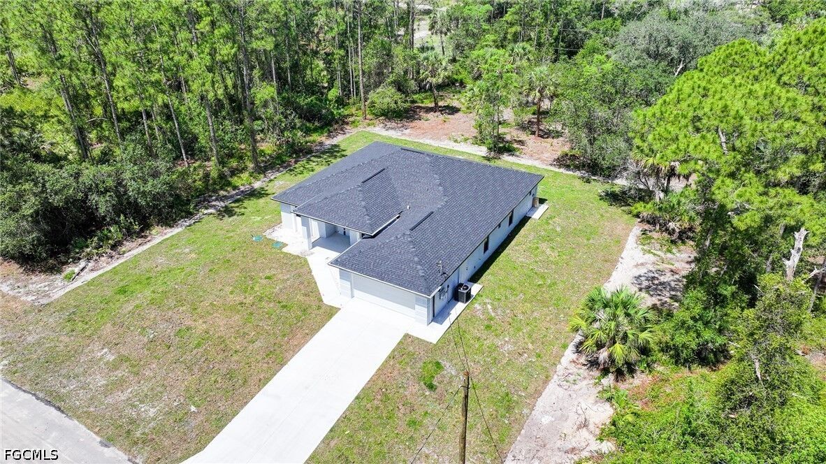 Property Photo:  1621 Eighth Avenue  FL 33972 