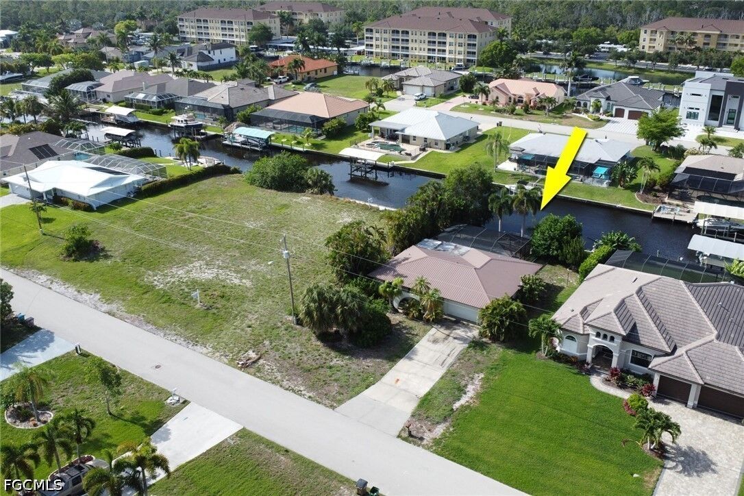 Property Photo:  1890 Coral Point Drive  FL 33990 