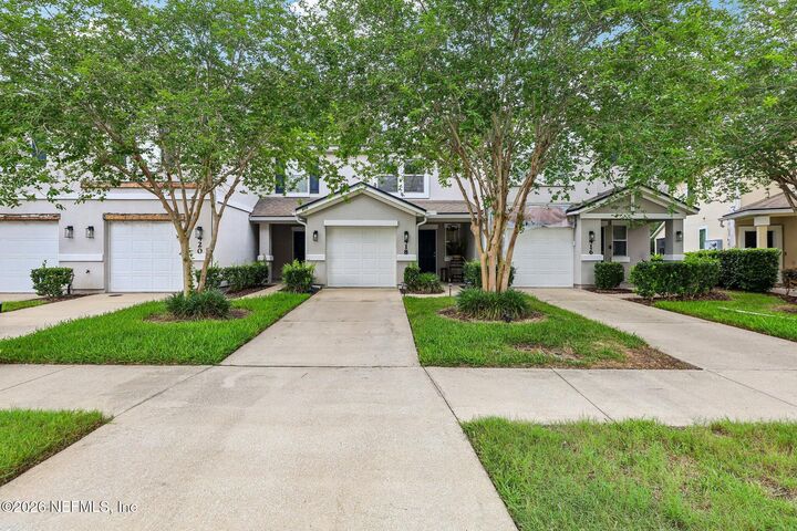 Property Photo:  418 Walnut Drive  FL 32259 