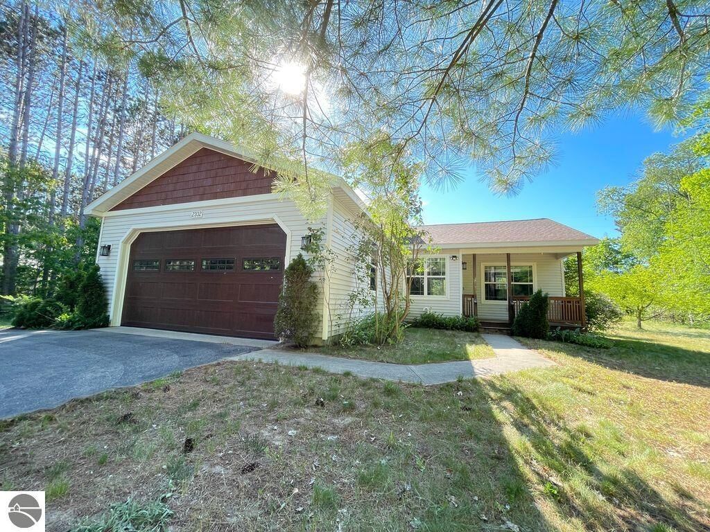 Property Photo: 2332 Arthur Court MI 49685