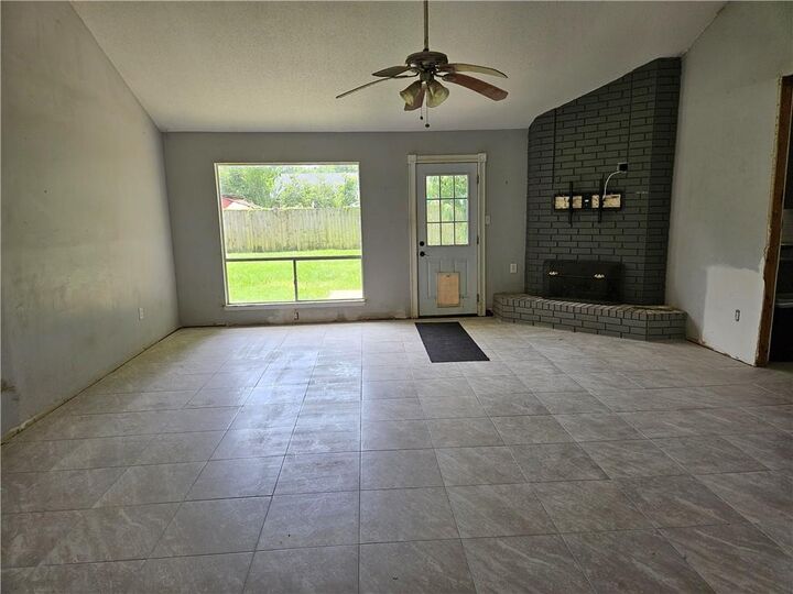 Property Photo: 105 Heather Drive LA 70458