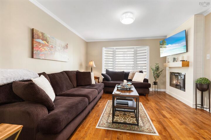 74 Attenborough Court — photo 1