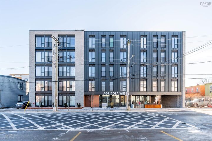 210 5684 West Street — photo 1