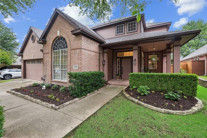 Property Photo:  2101 Fleming Drive  TX 75072 