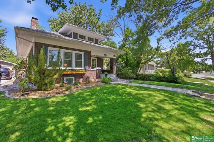 Property Photo: 2816 Jefferson Avenue NE 68502