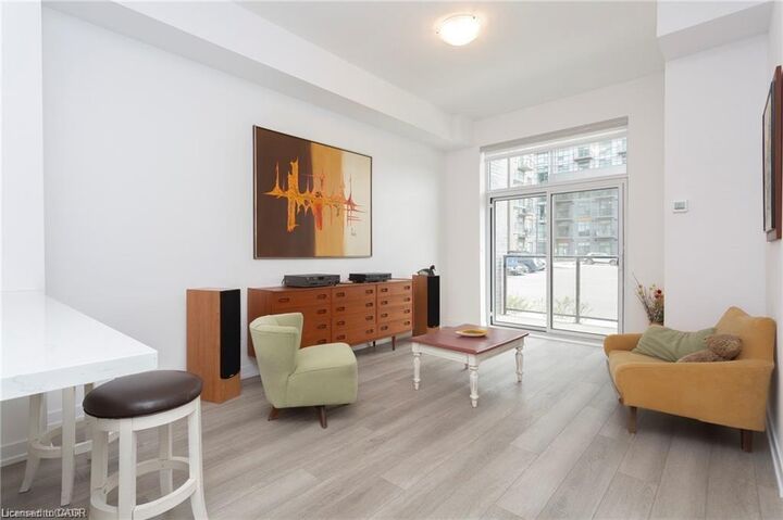 Property Photo:  460 Dundas Street E 119  ON L8B 2A5 