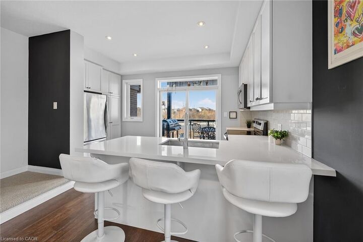 Property Photo:  35 Midhurst Heights 33  ON L8J 0K9 