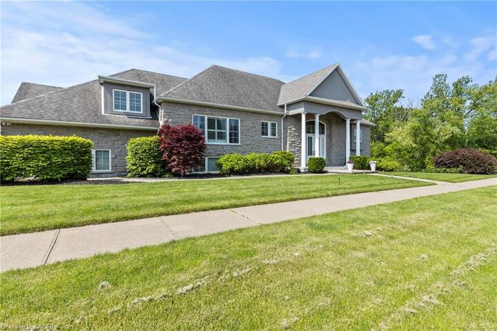 Property Photo: 3689 Cardinal Drive ON L2H 2Y1