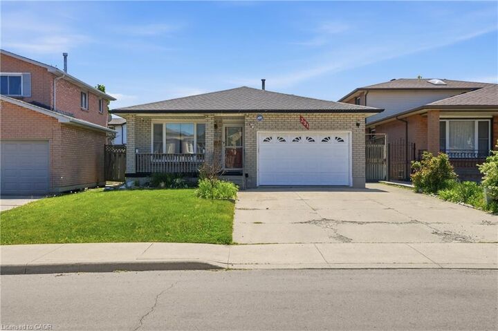 Property Photo: 391 East 24th Street ON L8V 4X3
