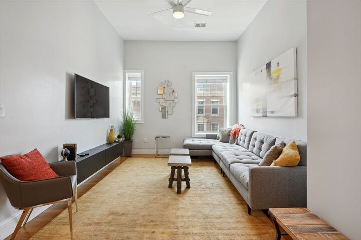 Property Photo:  119 Dorchester St 2  MA 02127 