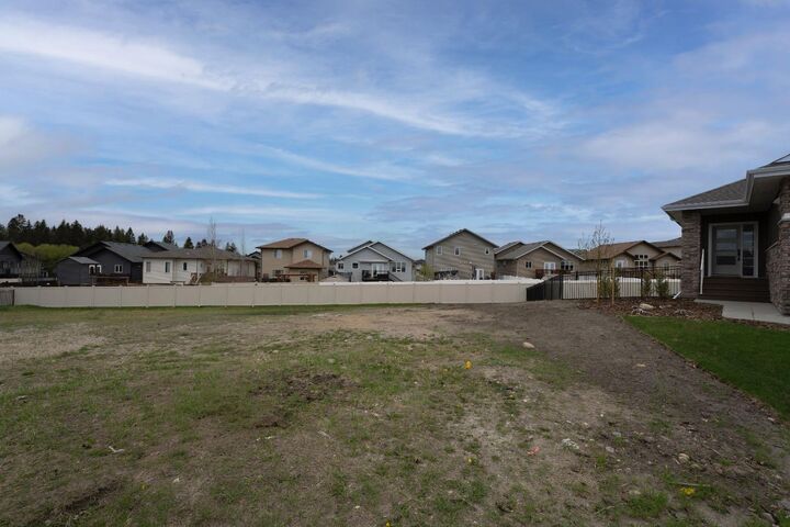 14 Tyrrell Place — photo 1