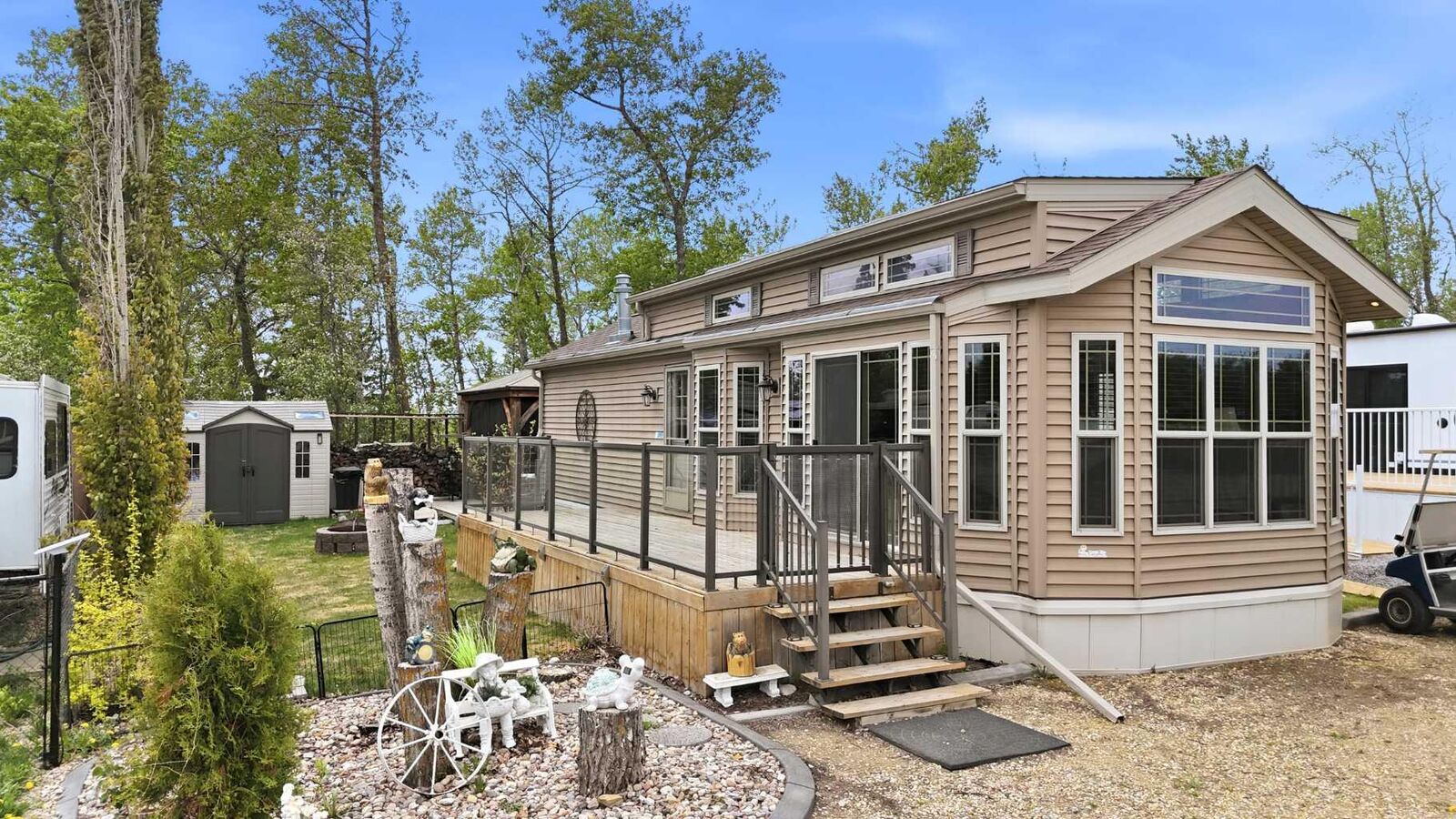 Property Photo: 41310 Range Road 282 70 AB T4L 2N3
