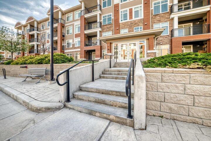 Property Photo: 3727 Sage Hill Drive NW 1212 AB T3R 1T7