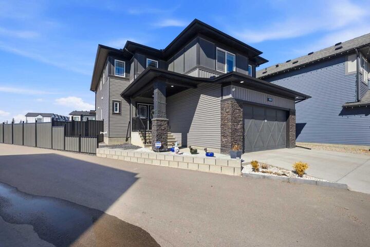 Property Photo: 1153 Chinook Gate Bay SW AB T4B 5J1
