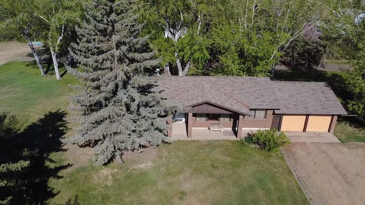 31 Larch Avenue — photo 1