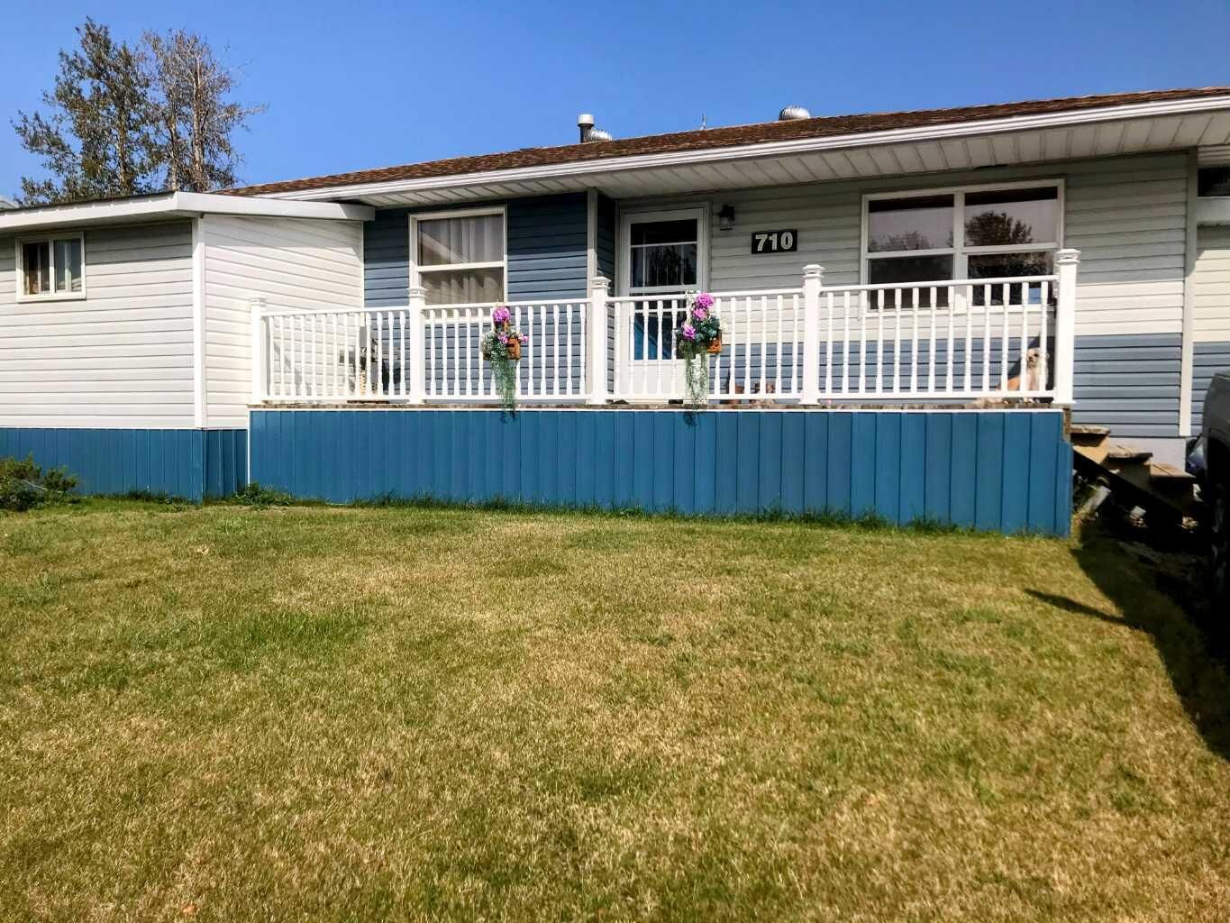 Property Photo: 710 3 Avenue AB T0H 1P0