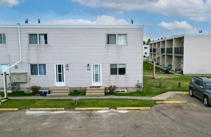 Property Photo: 4719 33 Street 504 AB T4N 0N7
