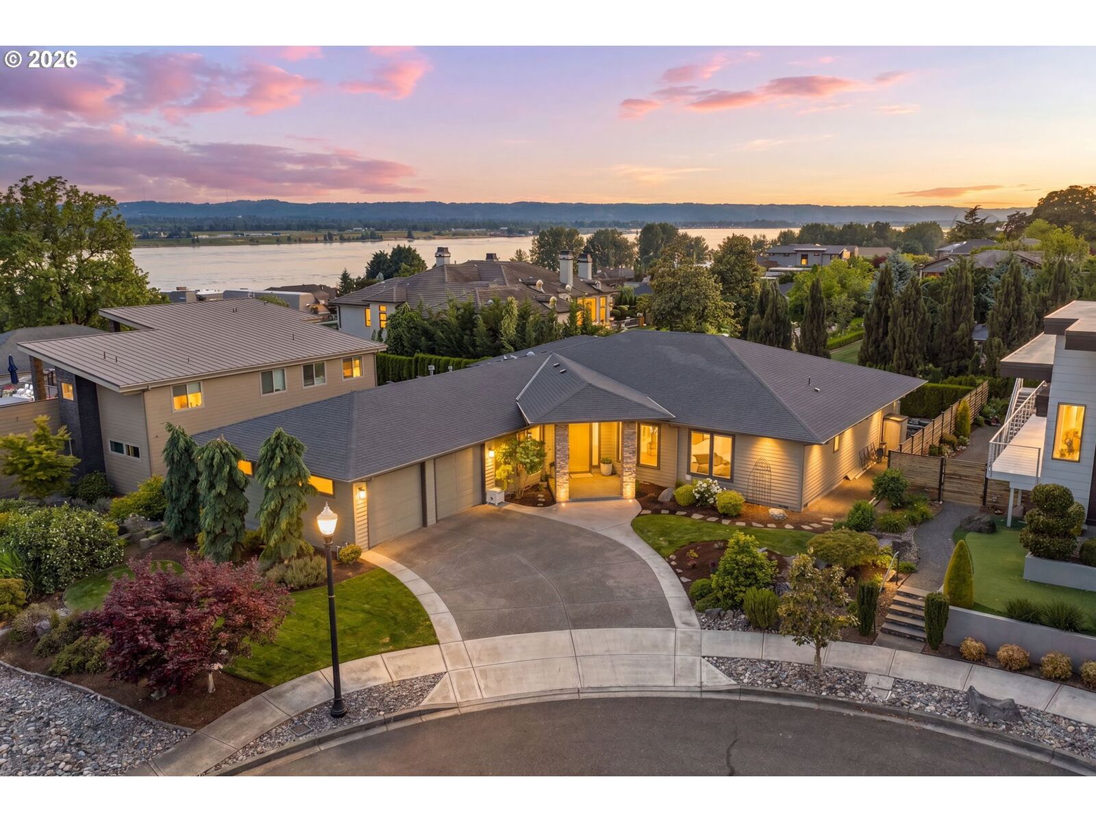 Property Photo:  1508 SE Hawks View Ct  WA 98664 