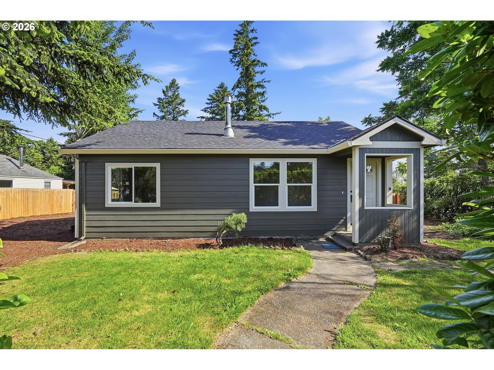 Property Photo:  11641 NE Siskiyou St  OR 97220 